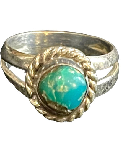 Vintage Handmade Native Southwestern Old Pawn Turquoise Sterling silver ring