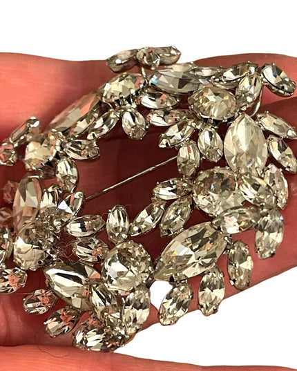 Lovely Large 1950s Stunning SHERMAN clear Crystal brooch silver finish