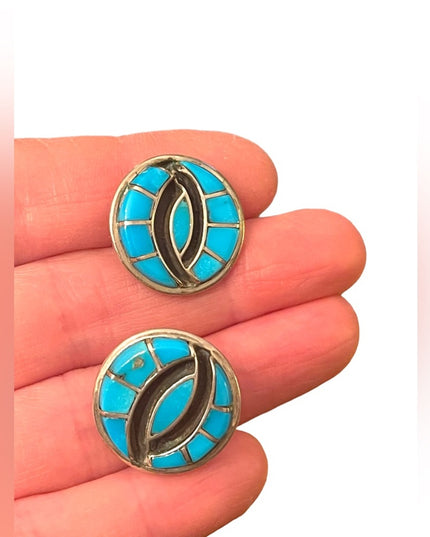 Vintage Southwestern Native Turquoise Sterking silver black onyx inlay earrings