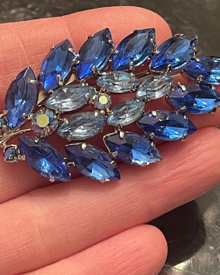 Vintage Capri Blue Flower crystal brooch rhinestone silver D&E