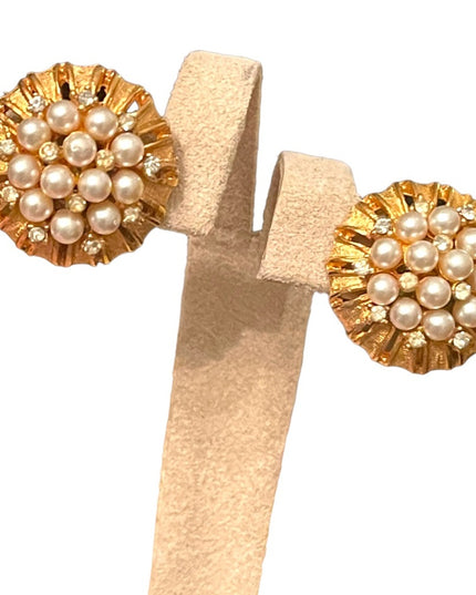 Lovely vintage gp gold finish faux pearl rhinestone fancy clip on earrings