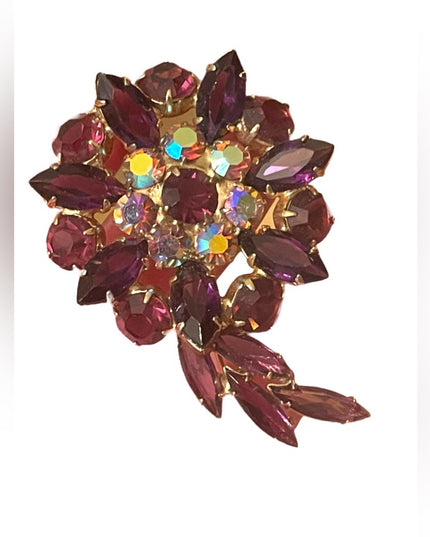 Vintage 1960s purple crystal glass Large Juliana? style flower rhinestone brooch