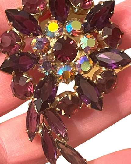 Vintage 1960s purple crystal glass Large Juliana? style flower rhinestone brooch