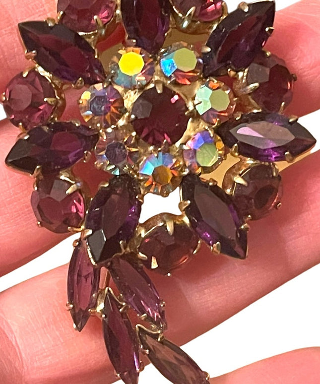 Vintage 1960s purple crystal glass Large Juliana? style flower rhinestone brooch
