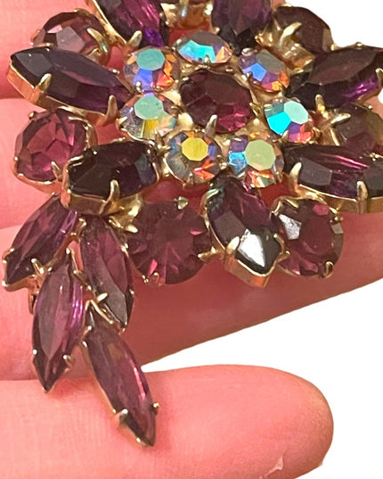 Vintage 1960s purple crystal glass Large Juliana? style flower rhinestone brooch