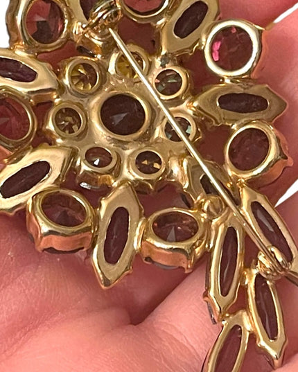 Vintage 1960s purple crystal glass Large Juliana? style flower rhinestone brooch