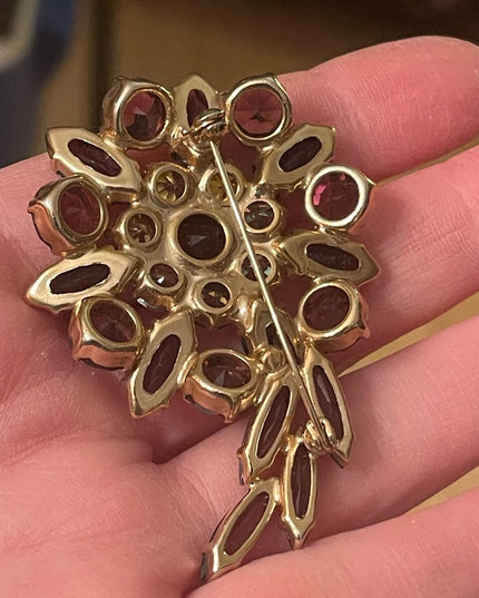 Vintage 1960s purple crystal glass Large Juliana? style flower rhinestone brooch