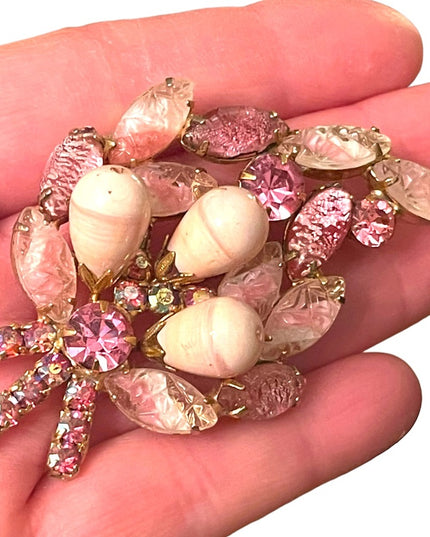 Stunning vintage glass crystal Juliana? Gold finish pink flower leaf brooch