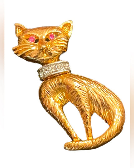 Vintage Whimsical gold finish RUBY eye rhinestone JJI Kincaid Cat kitty brooch