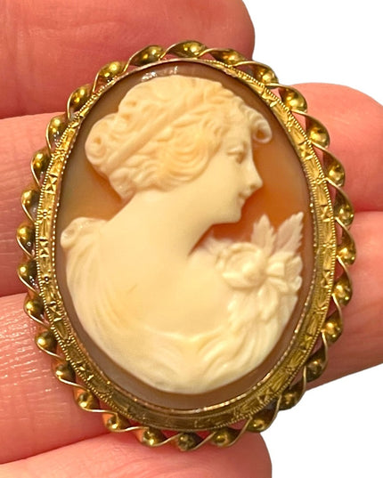 Lovely Antique gold filled Hand carved shell cameo brooch pendant