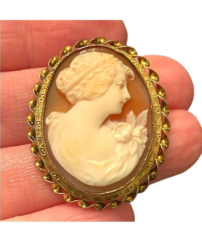 Lovely Antique gold filled Hand carved shell cameo brooch pendant