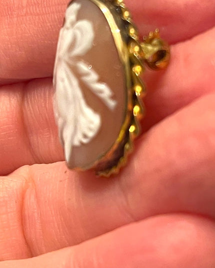 Vintage 1950s Sterling silver 925 gold plt Italy walking angel carved Cameo