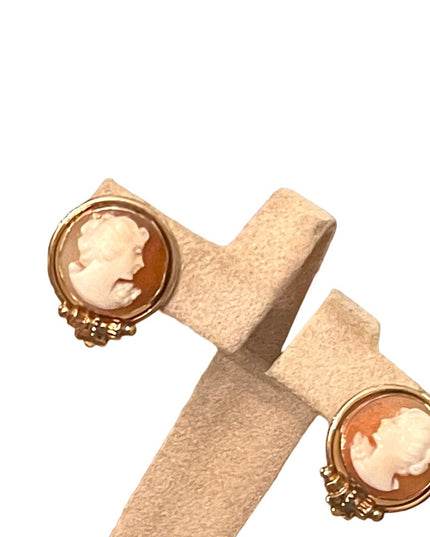 Vintage 1950s Van Dell 12k Gold filled GF Carved shell cameo screw back earrings