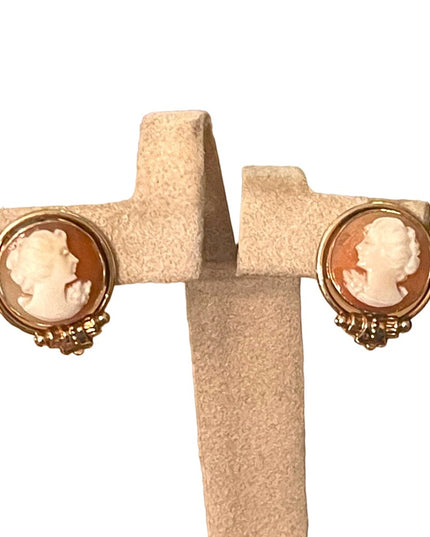 Vintage 1950s Van Dell 12k Gold filled GF Carved shell cameo screw back earrings