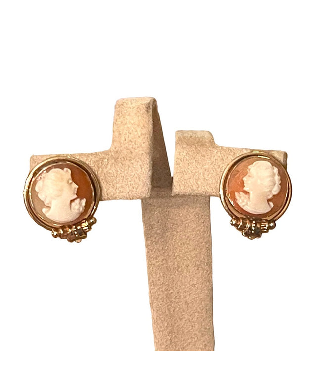 Vintage 1950s Van Dell 12k Gold filled GF Carved shell cameo screw back earrings