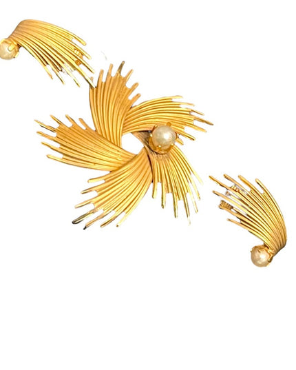 Vintage art deco Fan flair gold finish faux pearl earrings & brooch set