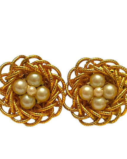 Vintage 1960s bird nest faux pearl fancy gold finish clipmom earrings
