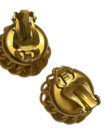 Vintage 1960s bird nest faux pearl fancy gold finish clipmom earrings