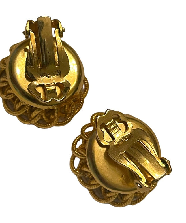 Vintage 1960s bird nest faux pearl fancy gold finish clipmom earrings