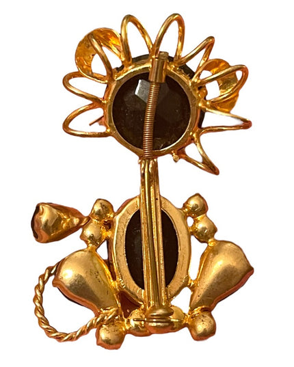 Fun 1960s vintage crystal fancy head wiggling CAT brooch gold finish