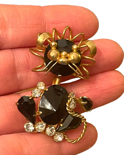 Fun 1960s vintage crystal fancy head wiggling CAT brooch gold finish