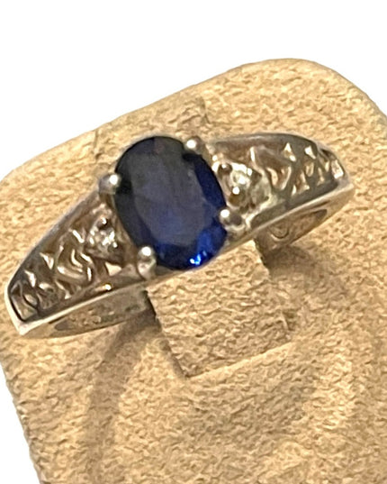 Stunning sterling silver 925 Sim blue sapphire ornate ring