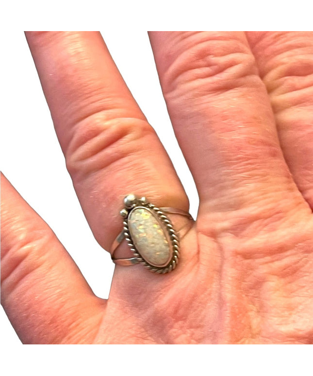 Vintage sterling silver 925 southwestern OPAL artisan made ring