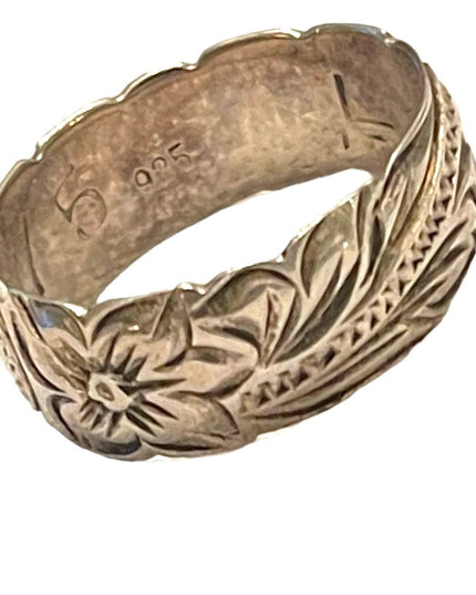 Vintage 1970s Sterling silver 925 flower etched handmade Southwestern band ring