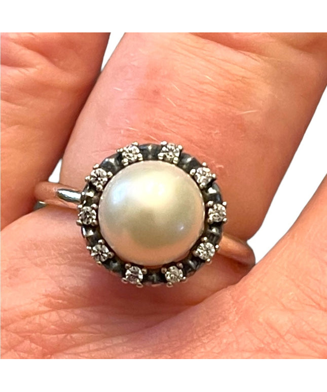 Stunning sterling silver 925 Pearl CZ Pandora Everlasting Grace ring