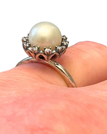 Stunning sterling silver 925 Pearl CZ Pandora Everlasting Grace ring