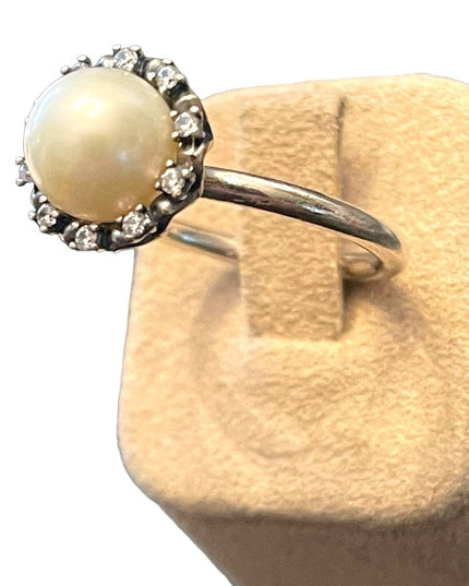 Stunning sterling silver 925 Pearl CZ Pandora Everlasting Grace ring