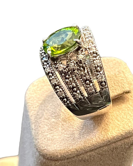 Stunning sterling silver 925 Simulated peridot & CZ  fancy dinner ring