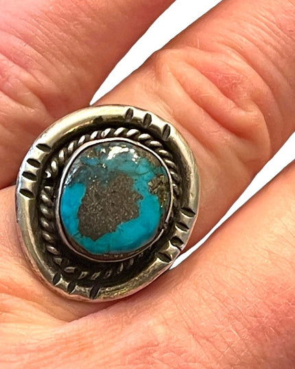 Vintage sterling silver 925 Native Southwestern turquoise ring