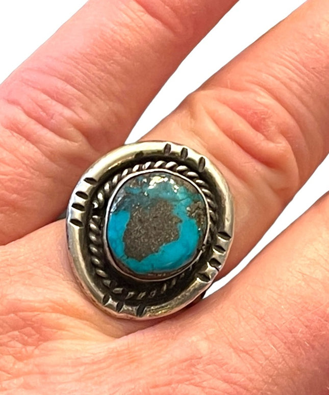 Vintage sterling silver 925 Native Southwestern turquoise ring