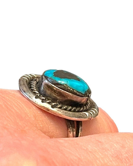 Vintage sterling silver 925 Native Southwestern turquoise ring