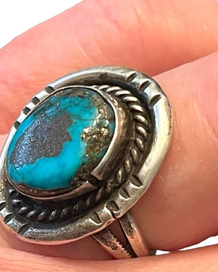 Vintage sterling silver 925 Native Southwestern turquoise ring