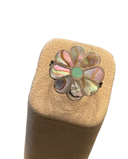 Vintage sterling silver Southwestern Abalone flower ring