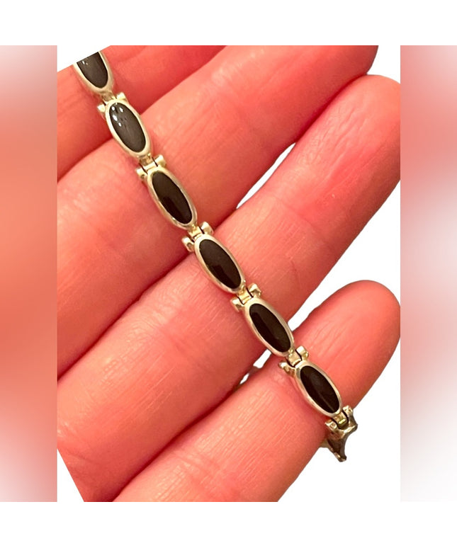 Lovely sterling silver solid 925 Heavy black onyx link bracelet