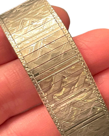 Etched sterling silver 925 Italy HEAVY Chunky bangle bracelet latched