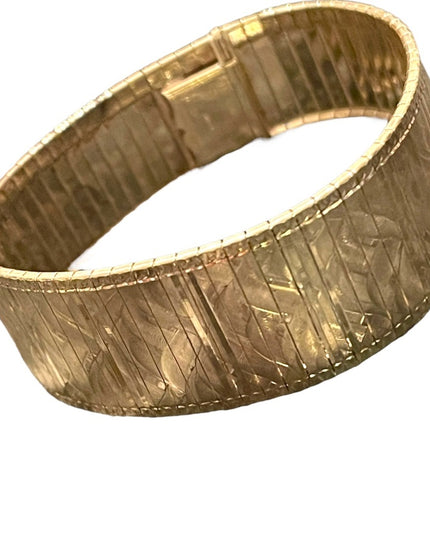 Etched sterling silver 925 Italy HEAVY Chunky bangle bracelet latched