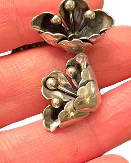 Stunning vintage sterling silver Jewlart fancy flower screw back earrings