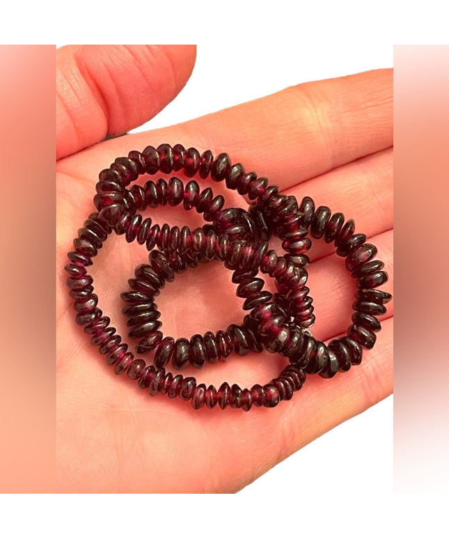 Vintage 10k WG Fancy high quality Garnet bead necklace