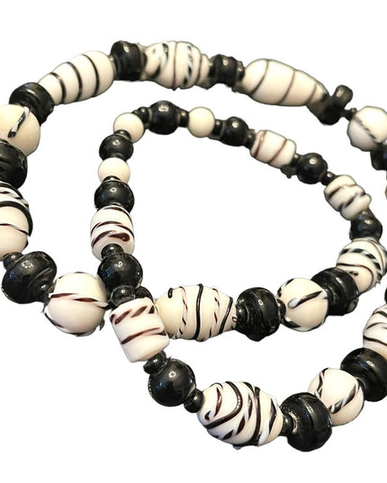 Vintage Venetian Hand made Black & White glass bead necklace Italy