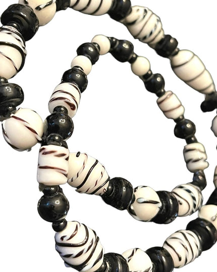 Vintage Venetian Hand made Black & White glass bead necklace Italy