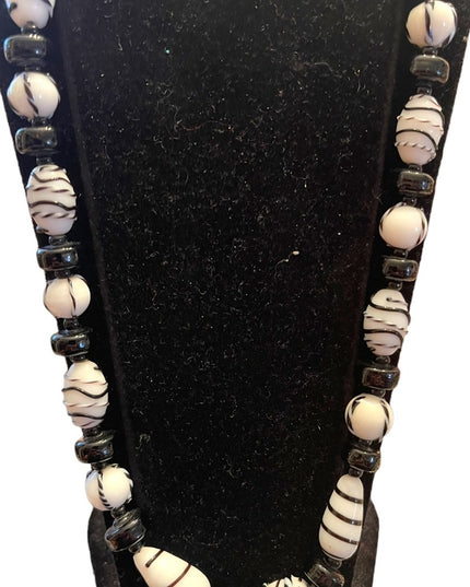 Vintage Venetian Hand made Black & White glass bead necklace Italy