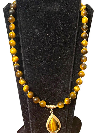 Lovely Tiger eye Bead necklace with tiger eye pendant stones