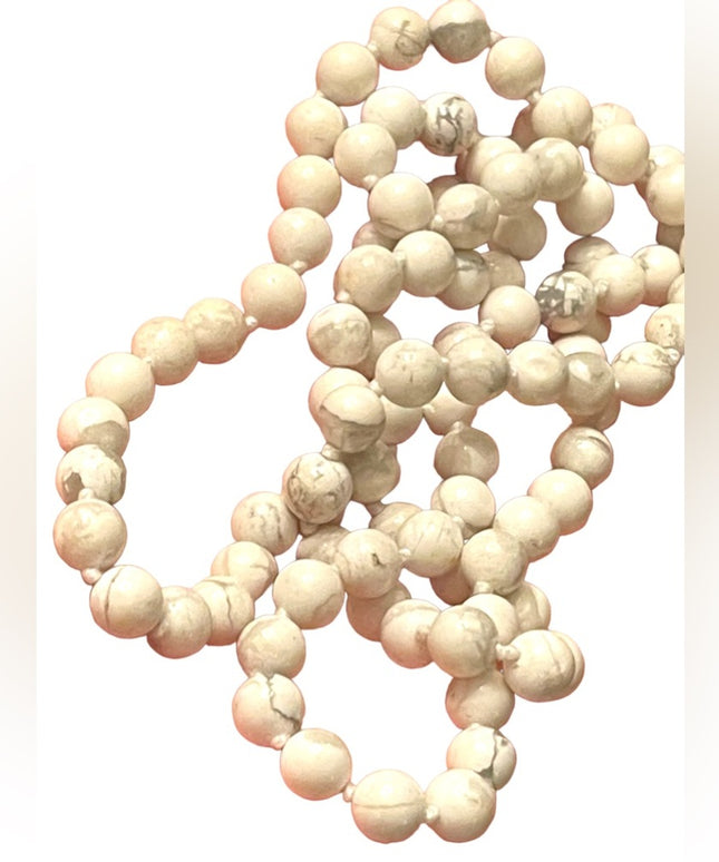 Vintage hand strung White turquoise stone bead necklace