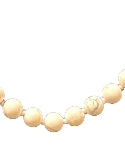 Vintage hand strung White turquoise stone bead necklace
