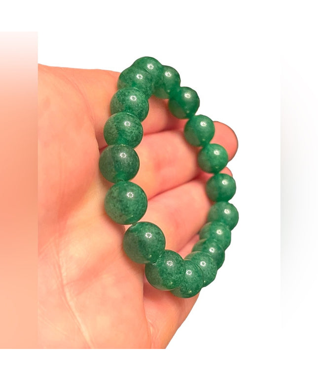 Lovely imported apple green Jadite Bead stretchy bracelet