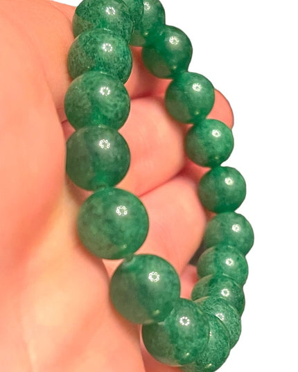 Lovely imported apple green Jadite Bead stretchy bracelet